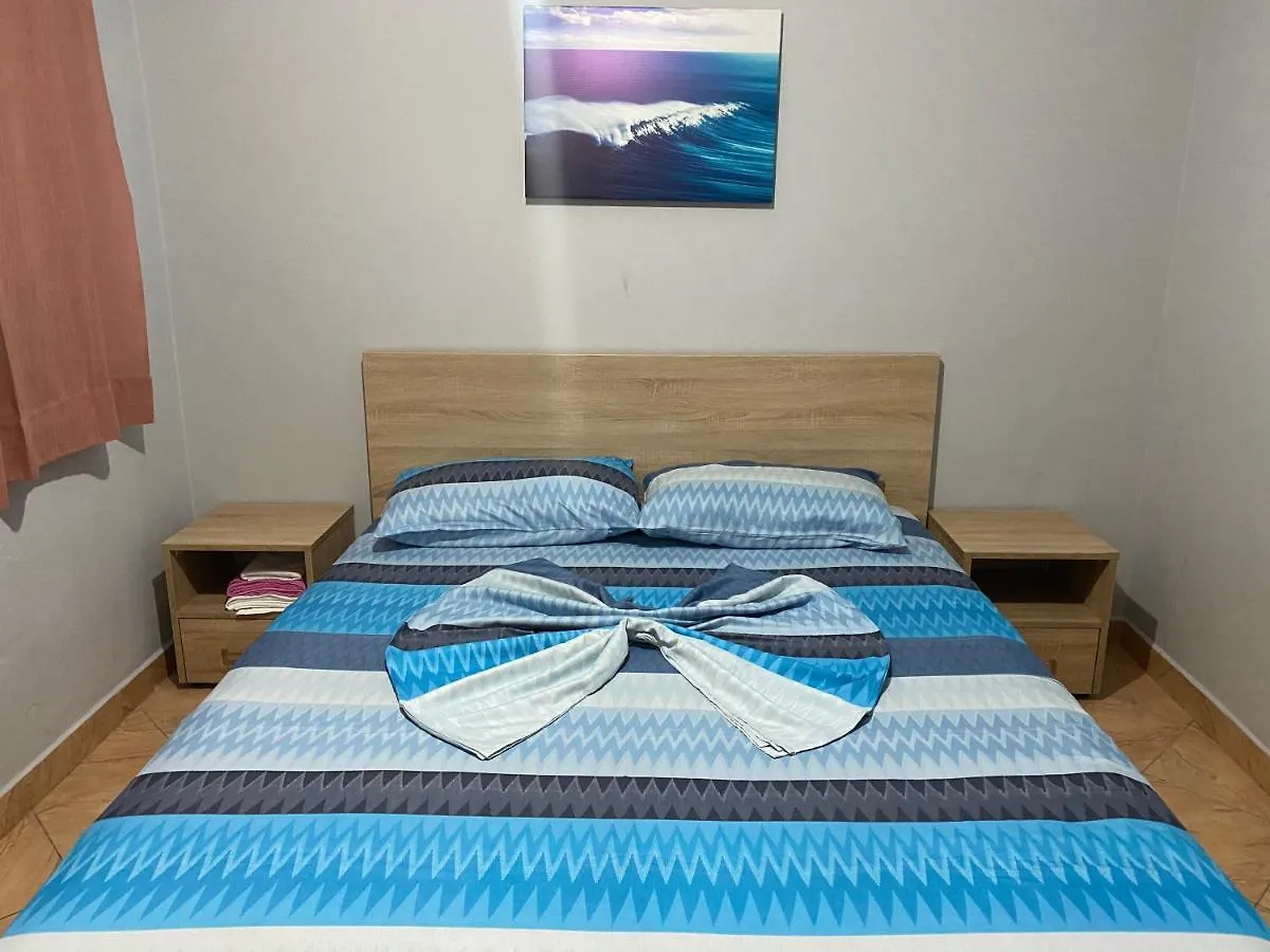 Πανσιόν Guesthouse Sense Τίρανα
