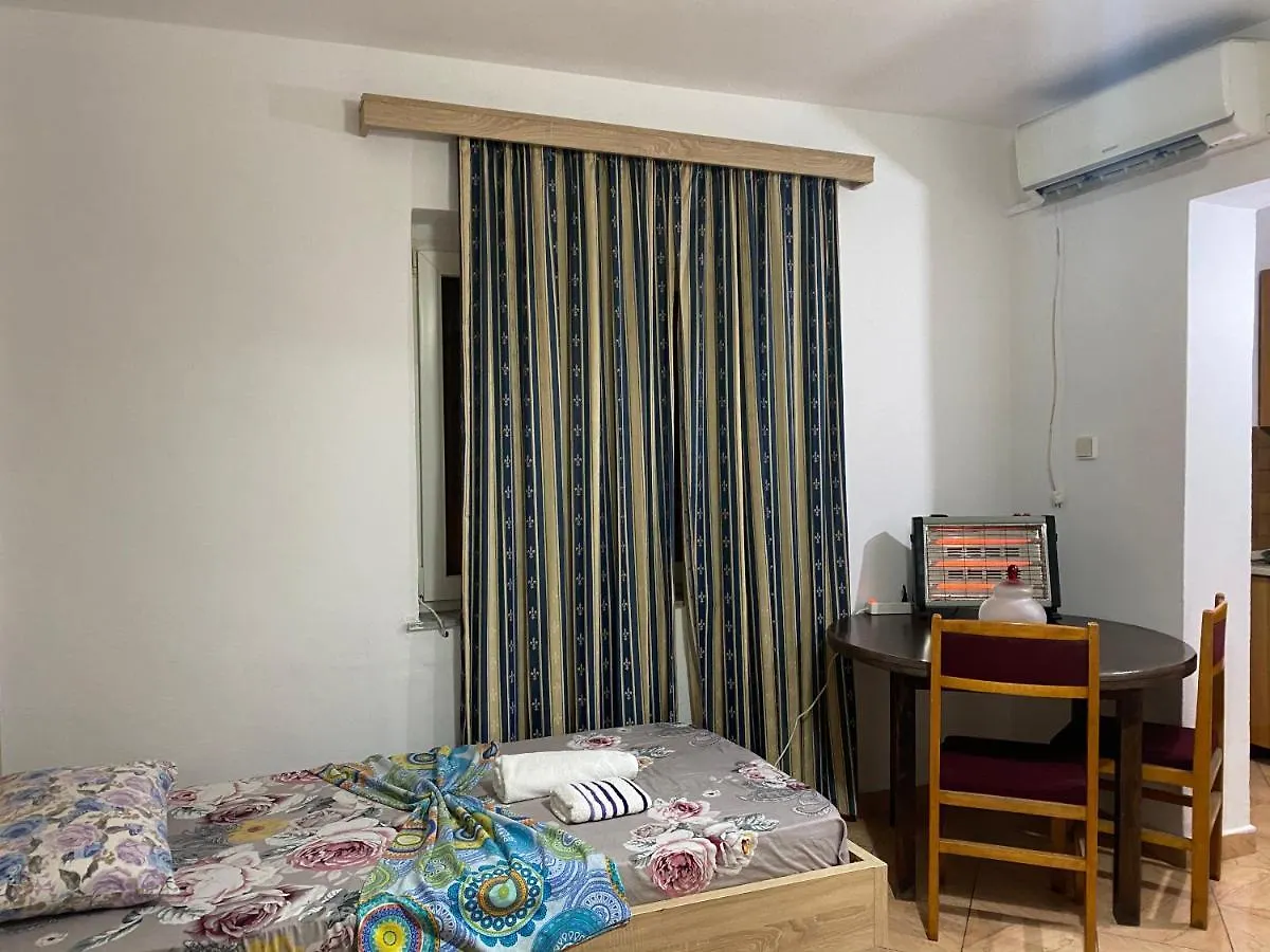 Guesthouse Sense Τίρανα